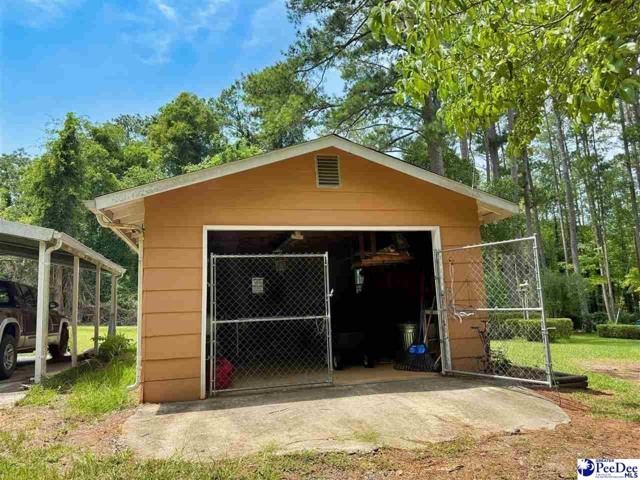 303 Park Lane Photo 19