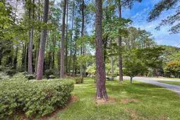 303 Park Lane photo 4