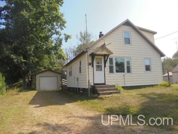 102 Spring Street, Interior Twp, MI 49967