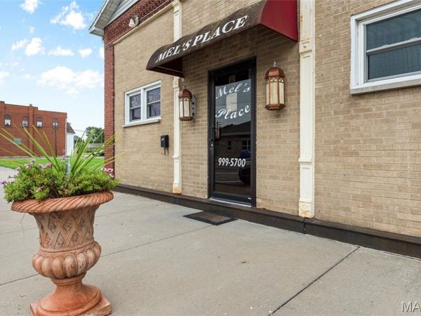 208 E Main Street , Mount Olive, IL 62069