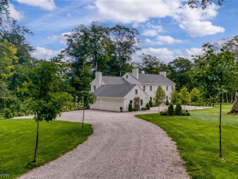 1249 W Hill Drive, Gates Mills, OH 44040 Photo 2