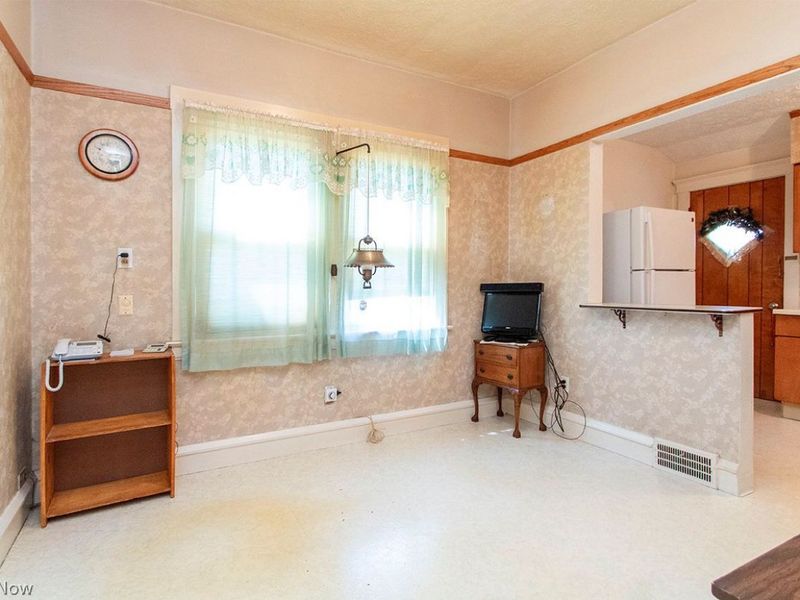11116 Parkhurst Drive, Cleveland, OH 44111 Photo 13