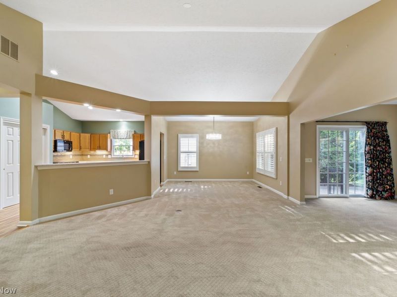 33884 Mapleridge Boulevard, Avon, OH 44011 Photo 17