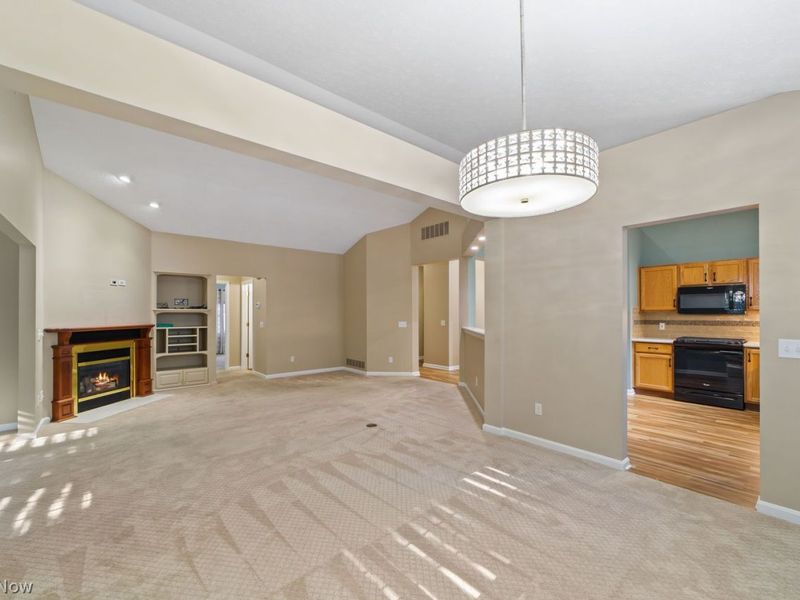 33884 Mapleridge Boulevard, Avon, OH 44011 Photo 8