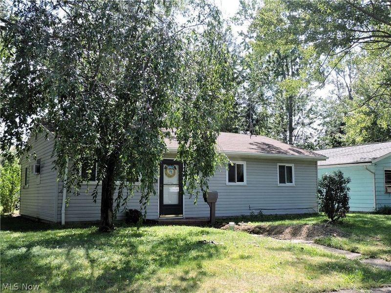 573 Delaware Avenue, Elyria, OH 44035 Photo 1