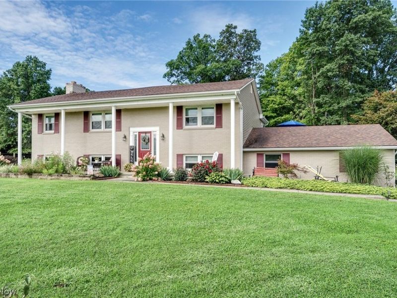 3902 S Newton Falls Road, Diamond, OH 44412 Photo 2
