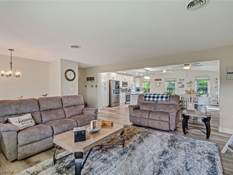 3902 S Newton Falls Road, Diamond, OH 44412 Photo 24