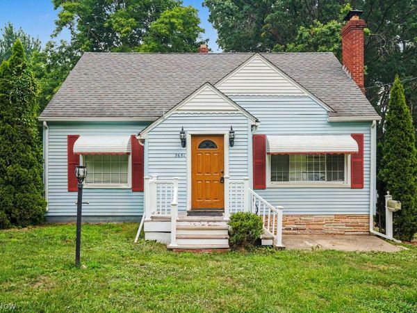 2651 Robindale Avenue, Akron, OH 44312