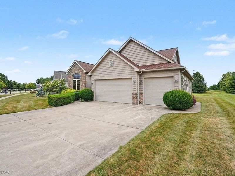 604 Rundle Street, Lagrange, OH 44050 Photo 2