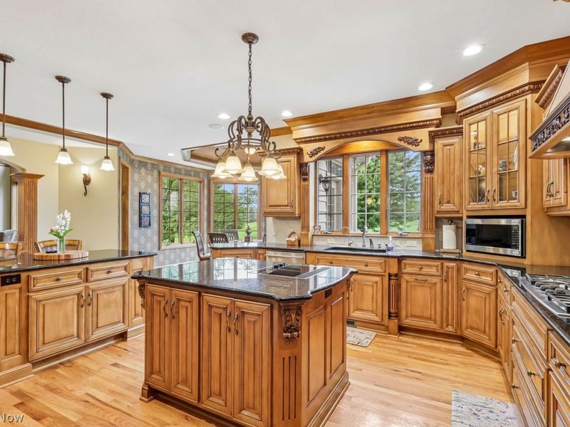 6394 Manor Glen Drive, Medina, OH 44256 Photo 6