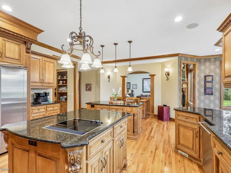6394 Manor Glen Drive, Medina, OH 44256 Photo 7
