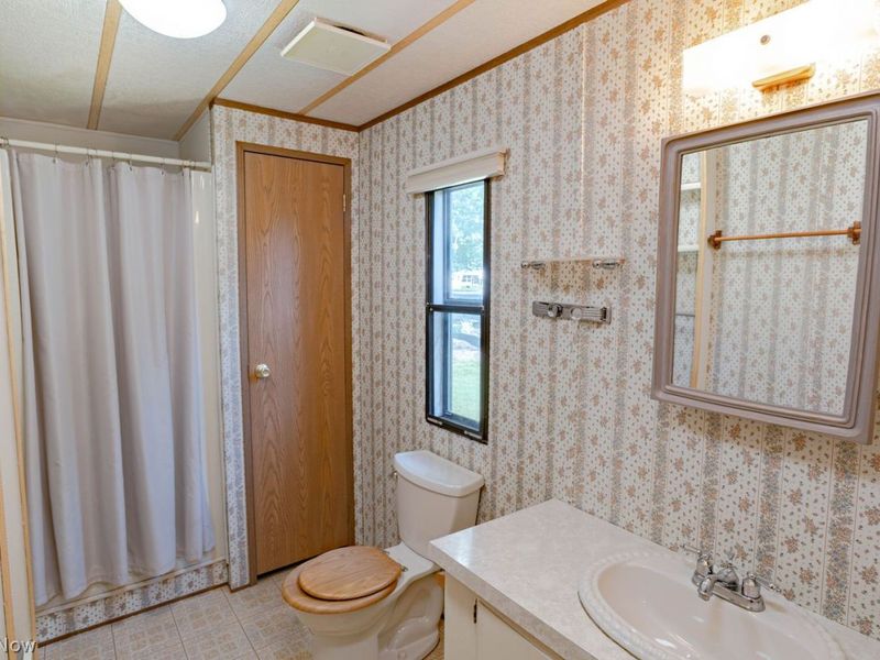 46 Sycamore Drive, Olmsted Township, OH 44138 Photo 12