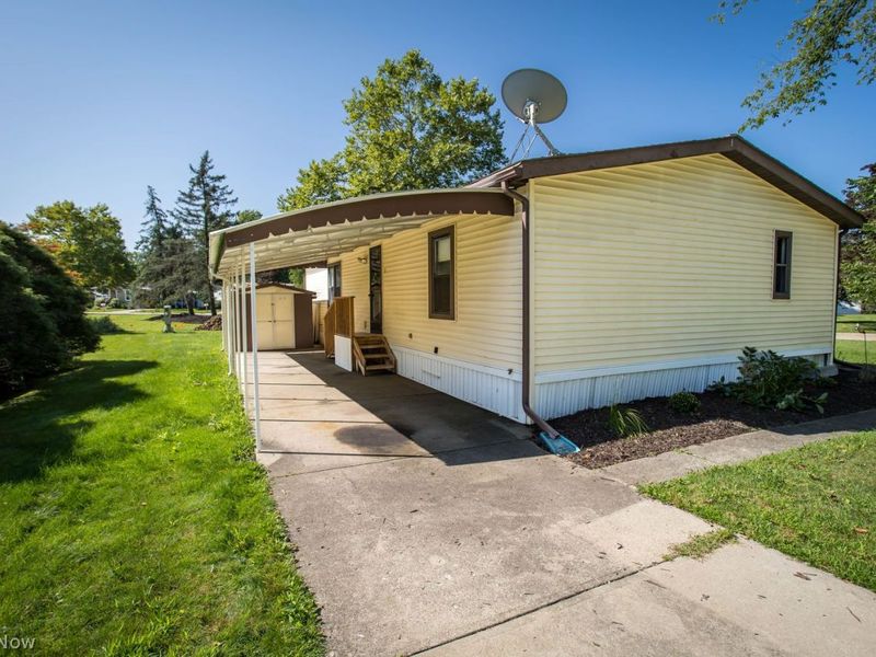 46 Sycamore Drive, Olmsted Township, OH 44138 Photo 15