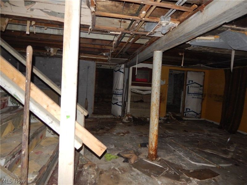3389 Martin Luther King Jr Drive, Cleveland, OH 44104 Photo 30