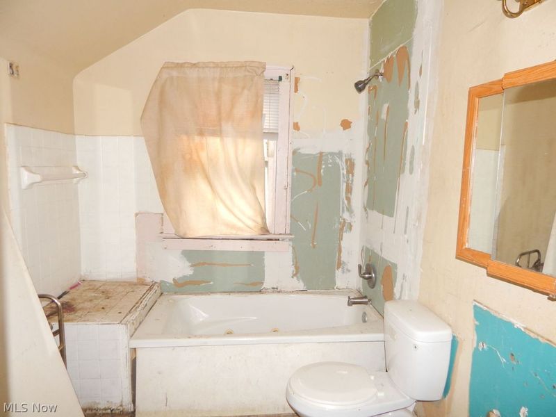 3389 Martin Luther King Jr Drive, Cleveland, OH 44104 Photo 9