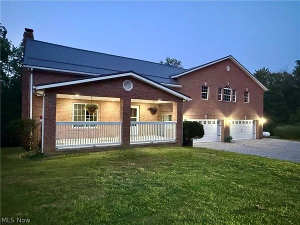 7915 Hill Church Street SE, East Canton, OH 44730