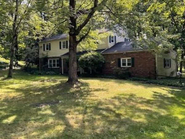 7100 Chestnut Drive, Walton Hills, OH 44146