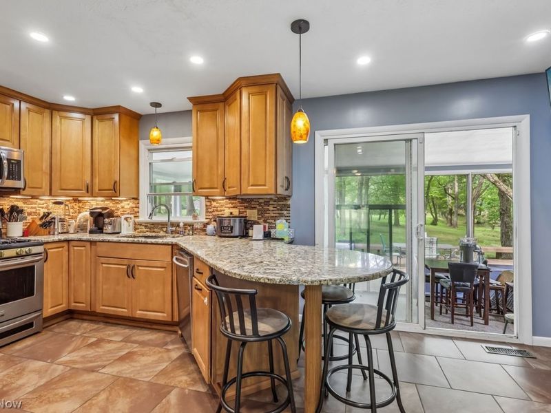7100 Chestnut Drive, Walton Hills, OH 44146 Photo 13