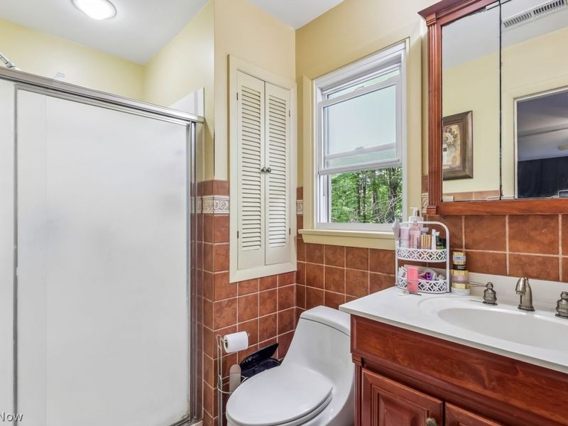 7100 Chestnut Drive, Walton Hills, OH 44146 Photo 16