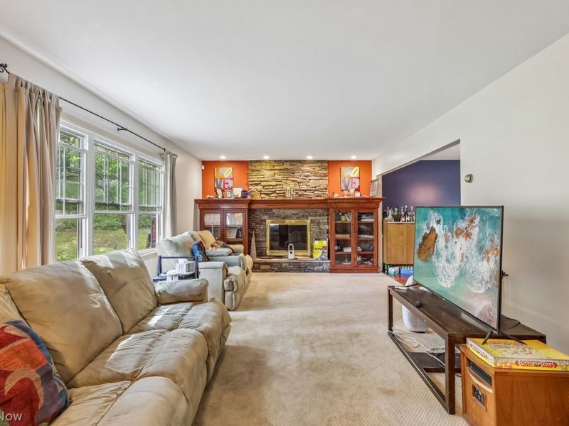 7100 Chestnut Drive, Walton Hills, OH 44146 Photo 5