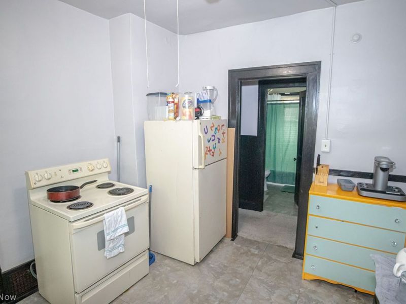 13609 Eaglesmere Avenue, Cleveland, OH 44110 Photo 21