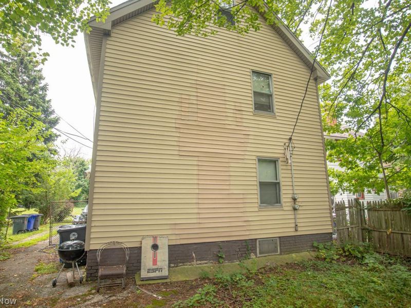 13609 Eaglesmere Avenue, Cleveland, OH 44110 Photo 3