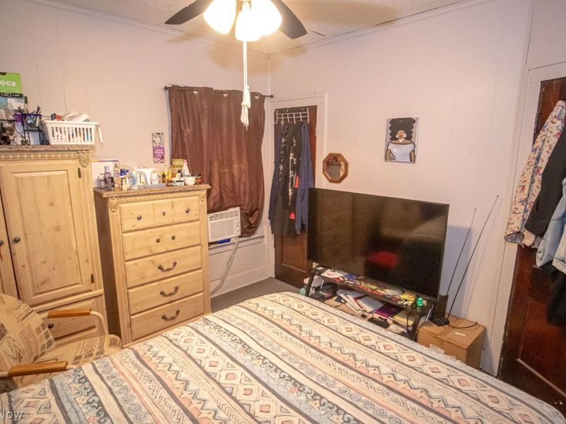 13609 Eaglesmere Avenue, Cleveland, OH 44110 Photo 32