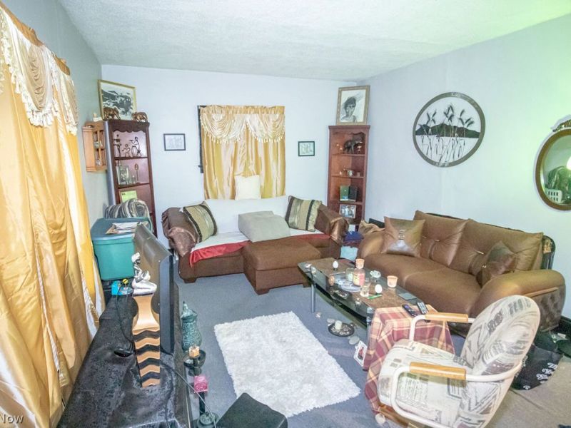 13609 Eaglesmere Avenue, Cleveland, OH 44110 Photo 5