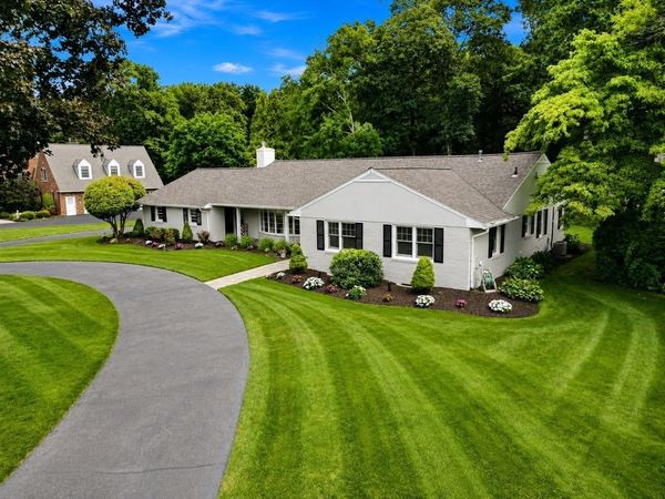 131 Prynnwood Rd, Longmeadow, MA 01106