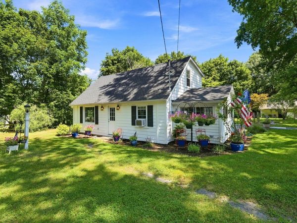 227 New St, Rehoboth, MA 02769