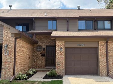 37275 Glenbrook Drive, Unit 4, Clinton Township, Mi 48036