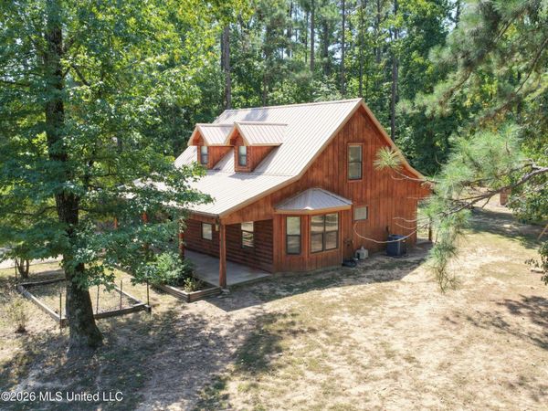203 Pine Ridge, Pope, MS 38658