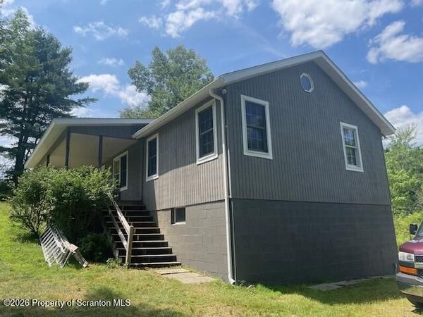 102 Craig Road, Waverly, PA 18471