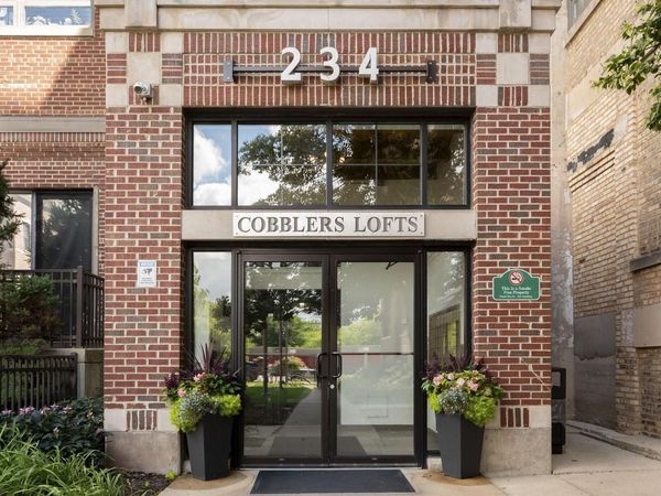 234 E Reservoir AVENUE, Unit 606, Milwaukee, WI 53212