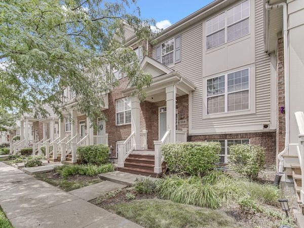 354 Broadmoor Lane , Bartlett, IL 60103