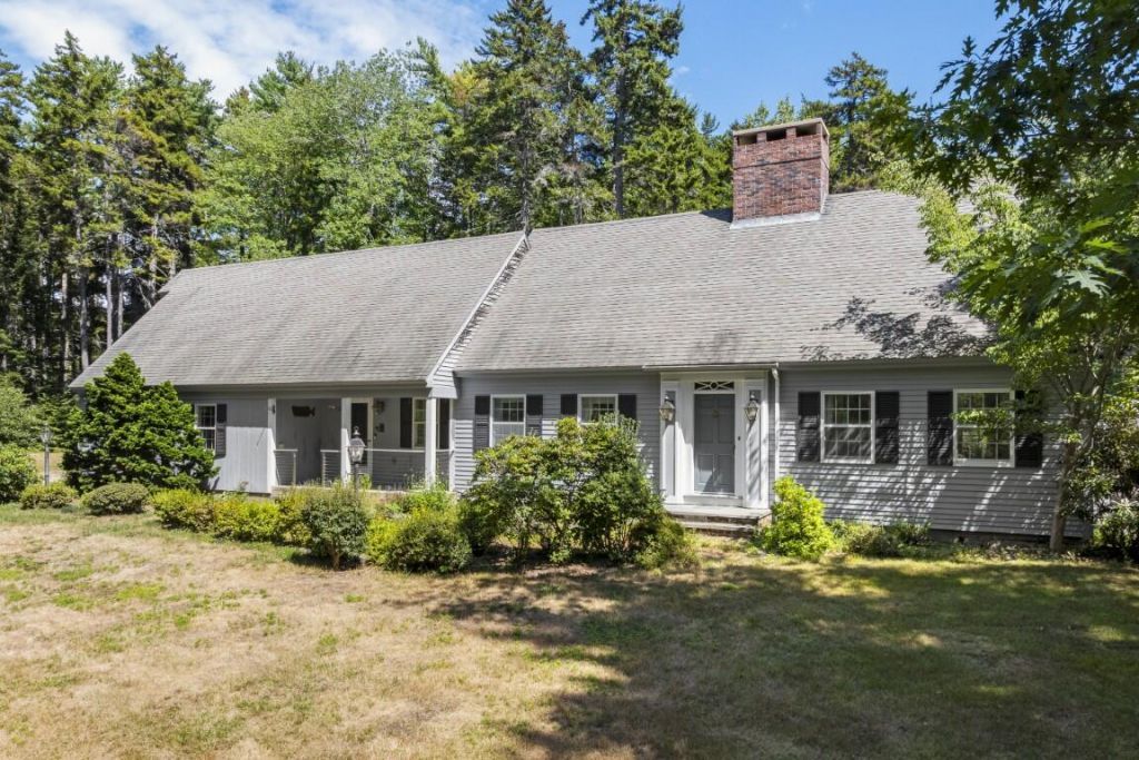 32 Presley Drive, Boothbay, ME 04544 Main Photo