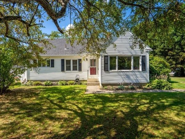 126 Readfield Road, Manchester, ME 04351