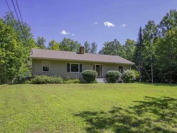 13 Belgrade Road, Manchester, ME 04351