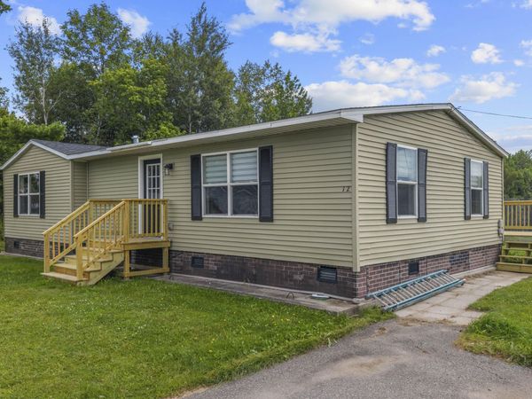 12 Bradstreet Road , Vassalboro, ME 04989