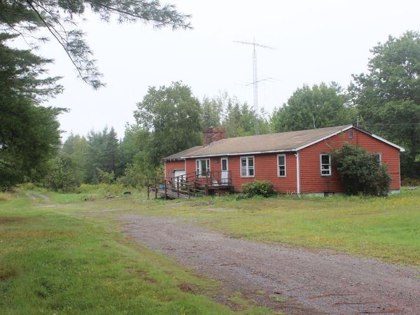 498 Old County Road , Pembroke, ME 04666