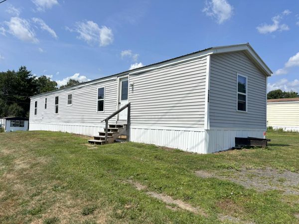 722 Hinckley Road , Clinton, ME 04927