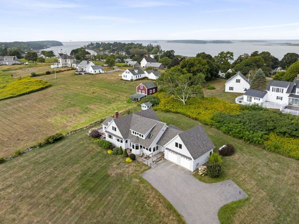 26 Pebble Lane, Harpswell, ME 04003