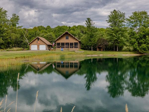 635 Avenue Road , Corinth, ME 04427