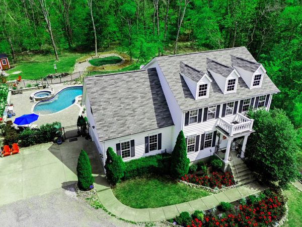 2870 Leonard Creek Ln, Arrington, TN 37014