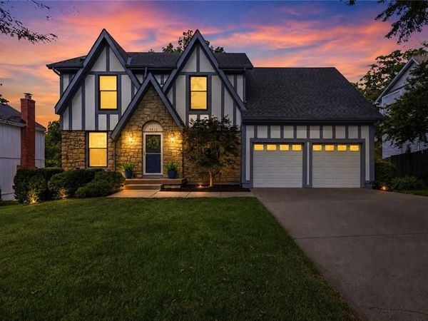 6832 Alden Street, Shawnee, KS 66216