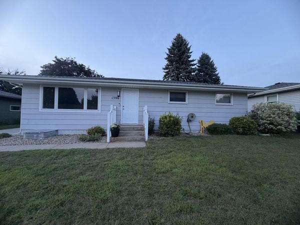 1306 Palmer Place, Mitchell, SD 57301