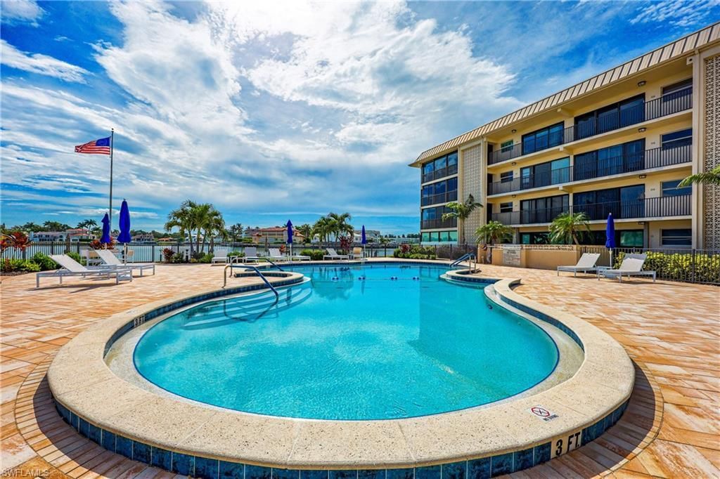 3200 Gulf Shore Blvd N, Unit 205, Naples, FL 34103 Photo
