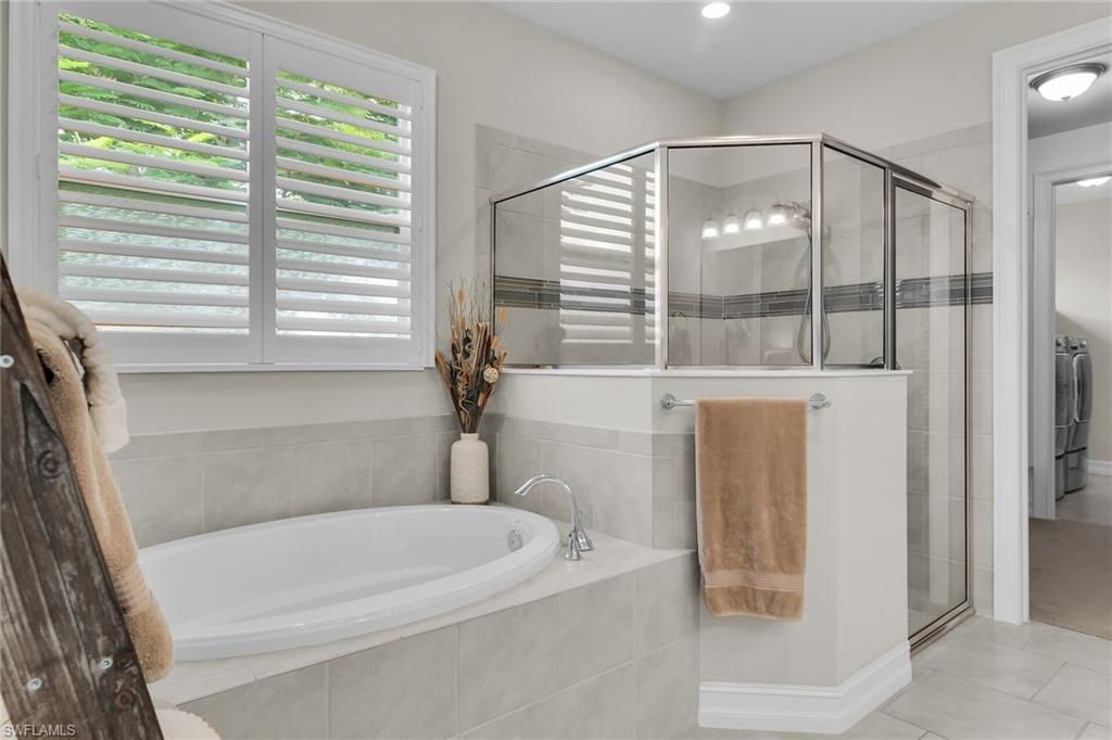18709 Lake Hammock Dr, Naples, FL 34114 Photo