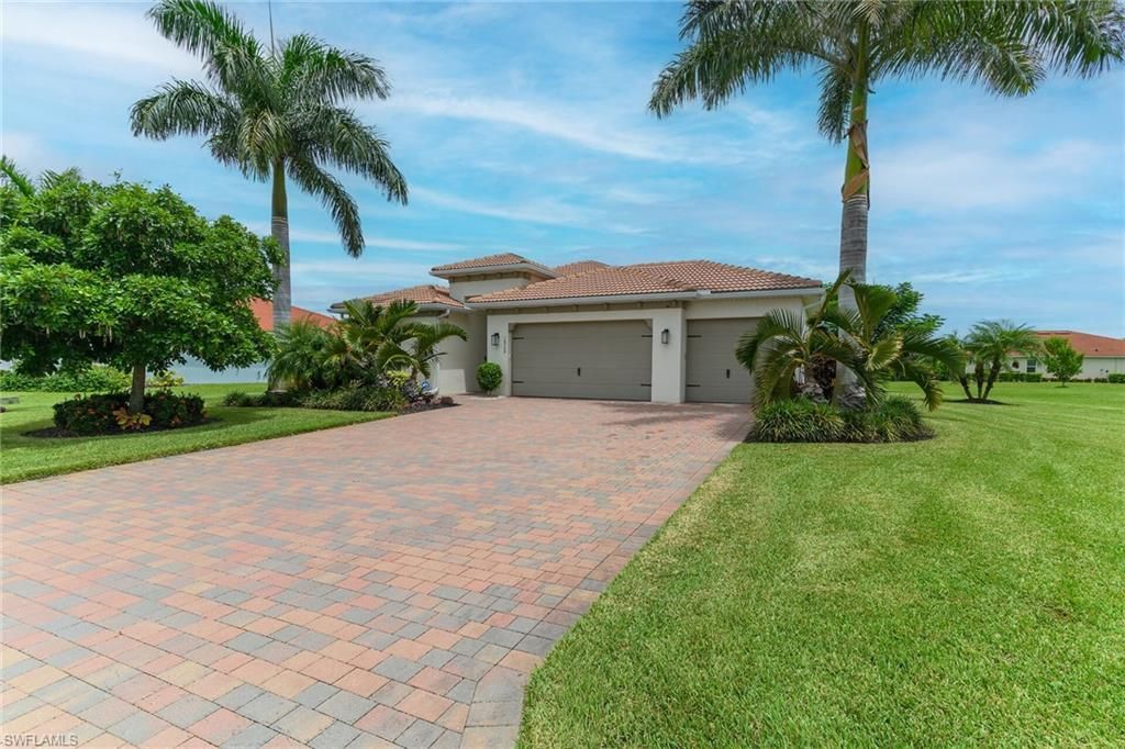 18709 Lake Hammock Dr, Naples, FL 34114 Photo