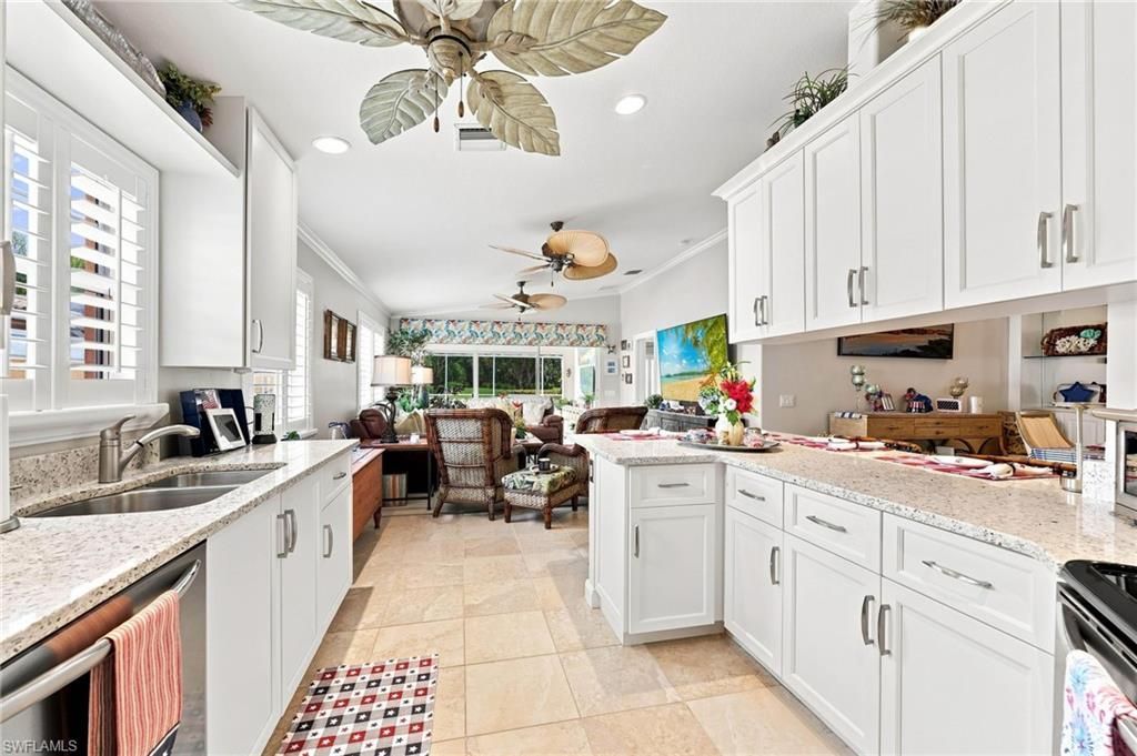 7677 Rozzini Ln, Naples, FL 34114 Photo